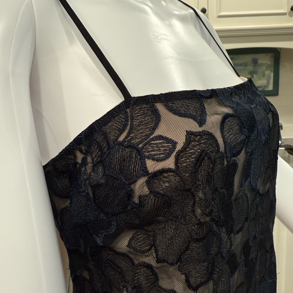 NWT EXPRESS Midnight Blue/ black Floral Lace dress Small - Picture 2 of 10